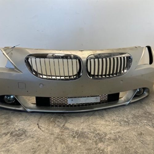 2004-2005 BMW 645Ci Front Silver Bumper Assembly Park Assist 51117140595 OEM.