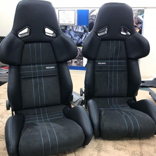 RECAR A8 SEATS FINISHED IN BLACK NAPPA ALCANTARA CENTERS