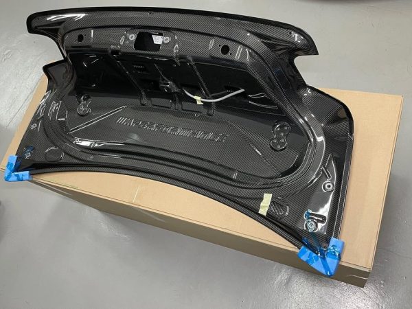 BMW M2 F87 M-PERFORMANCE CARBON FIBER TRUNK LID - Image 2