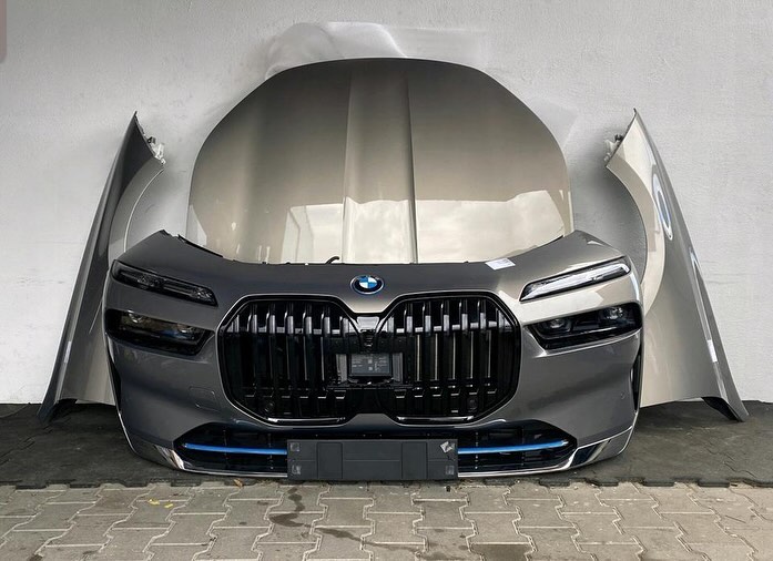 BMW i7 G70 COMPLETE FRONT END FOR SALE