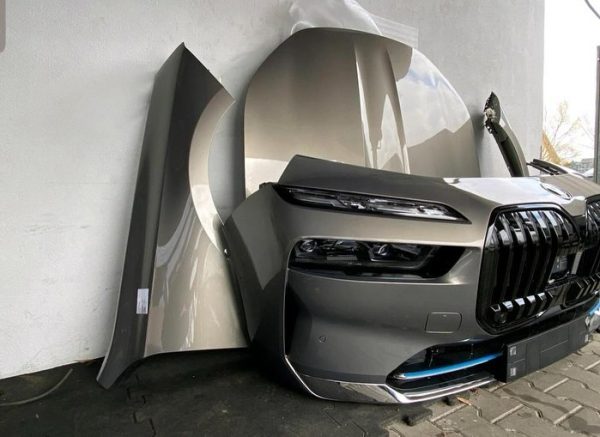 BMW i7 G70 COMPLETE FRONT END FOR SALE - Image 3