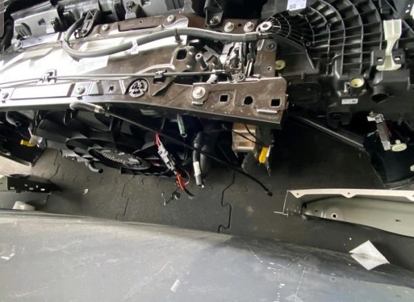 BMW i7 G70 COMPLETE FRONT END FOR SALE - Image 5