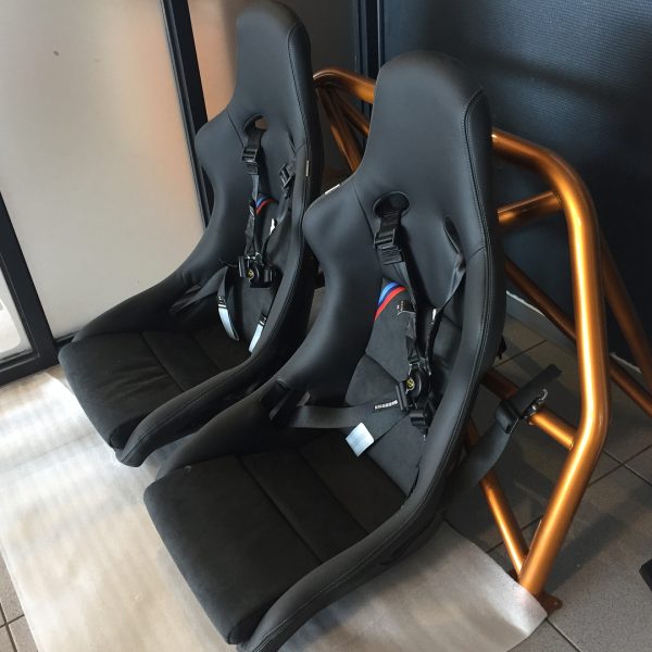 BMW M4 GTS RECARO BUCKET SEATS WITH ROLL CAGE - Image 2